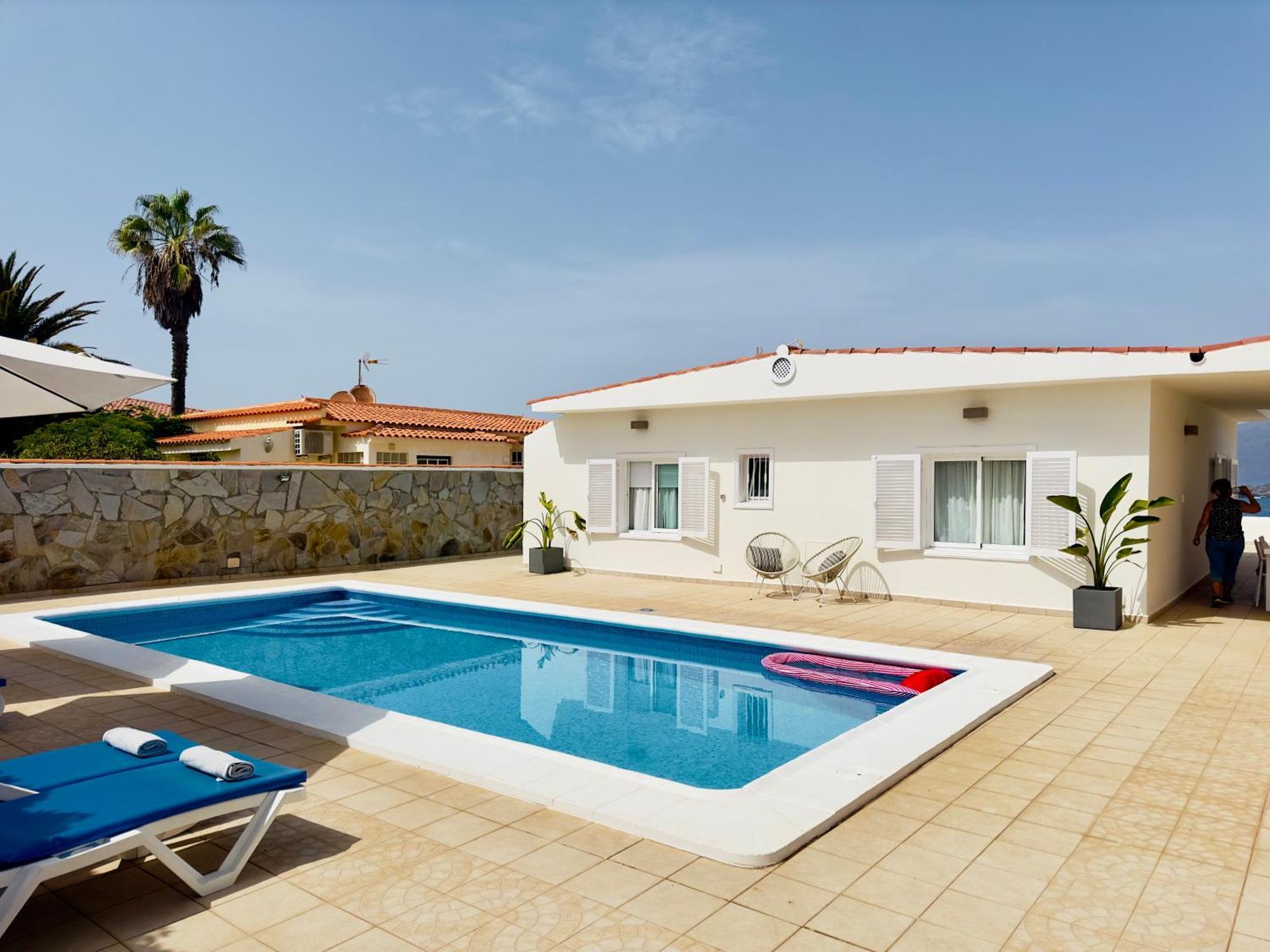 Beachfront Villa And Pool Puerto de Santiago  Exteriör bild