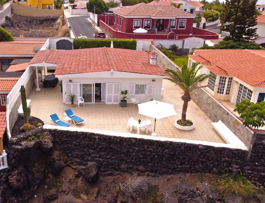 Beachfront Villa And Pool Puerto de Santiago  Exteriör bild