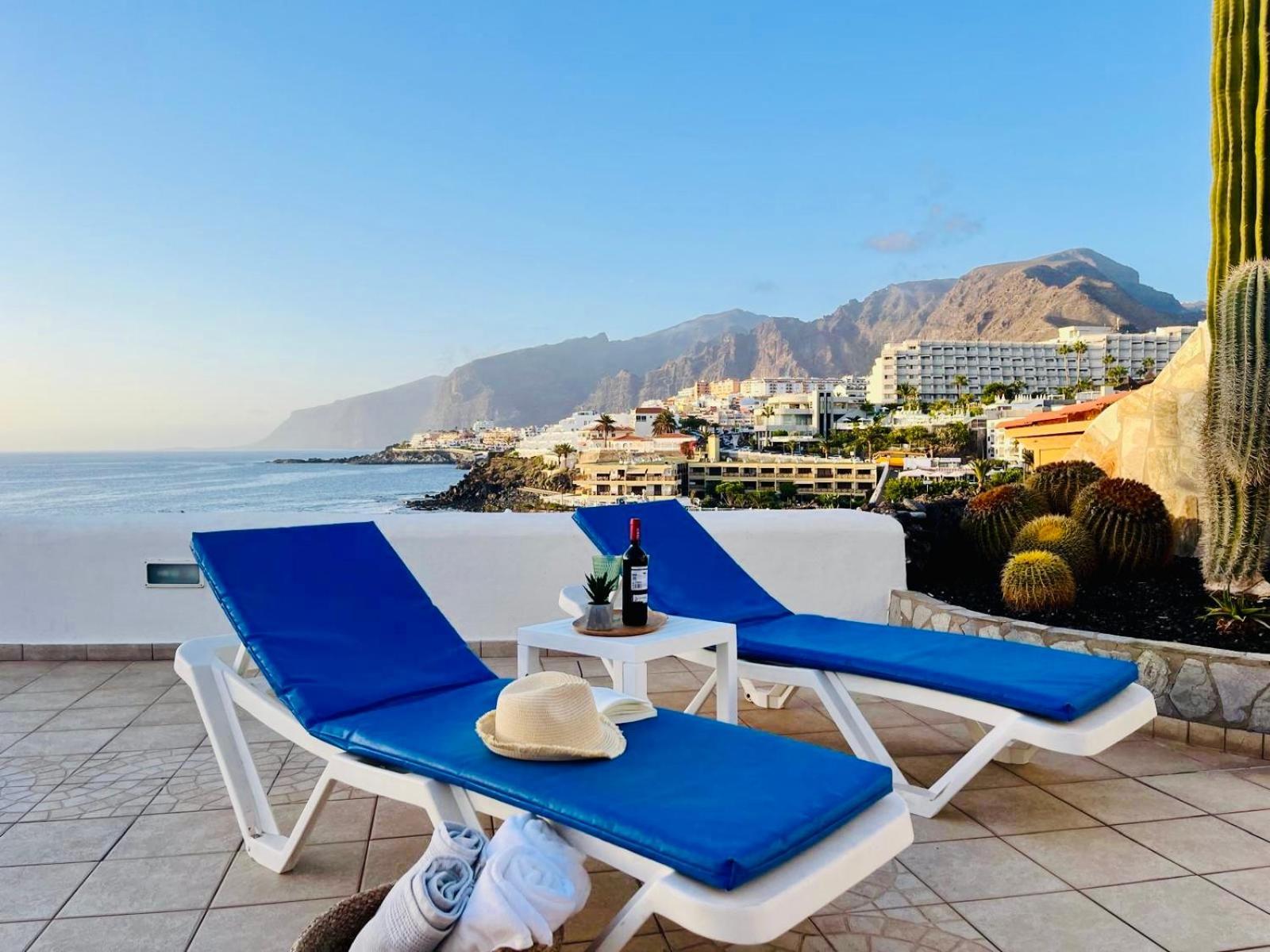 Beachfront Villa And Pool Puerto de Santiago  Exteriör bild